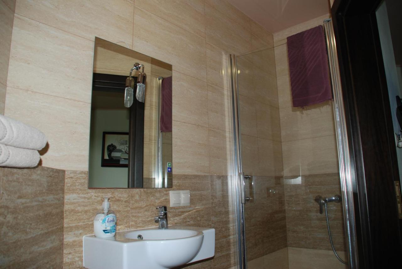 Villarenoma Nadarzyn Ngoại thất bức ảnh